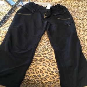 Faded Glory Black silky / cotton capris quality fabric